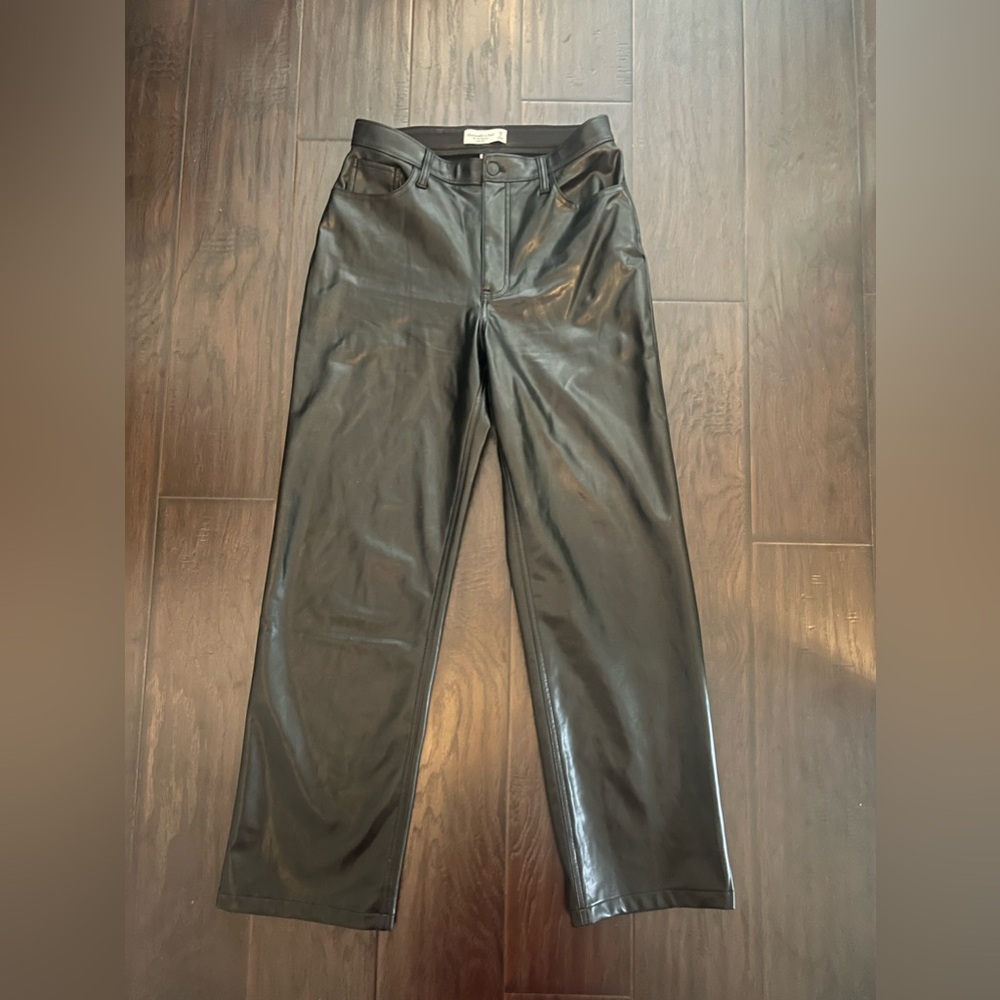 Abercrombie & Fitch Curve Love 90s Relaxed High Rise Leather Pants